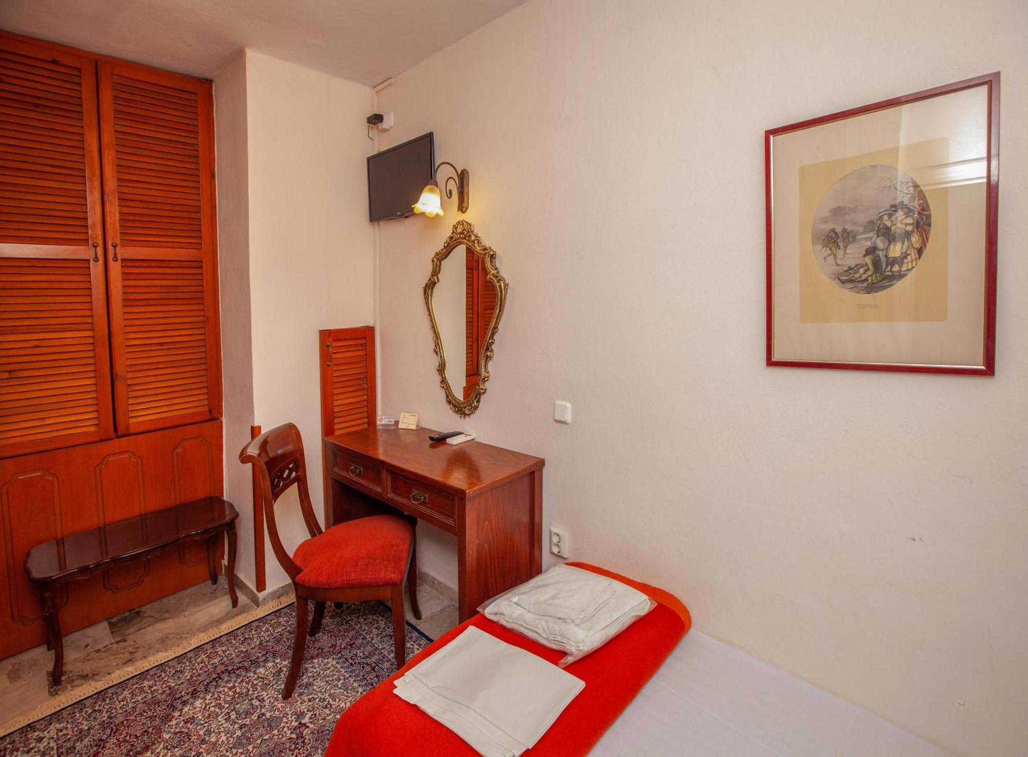 Byron Traditional Hotel Nafplio Pokoj fotografie