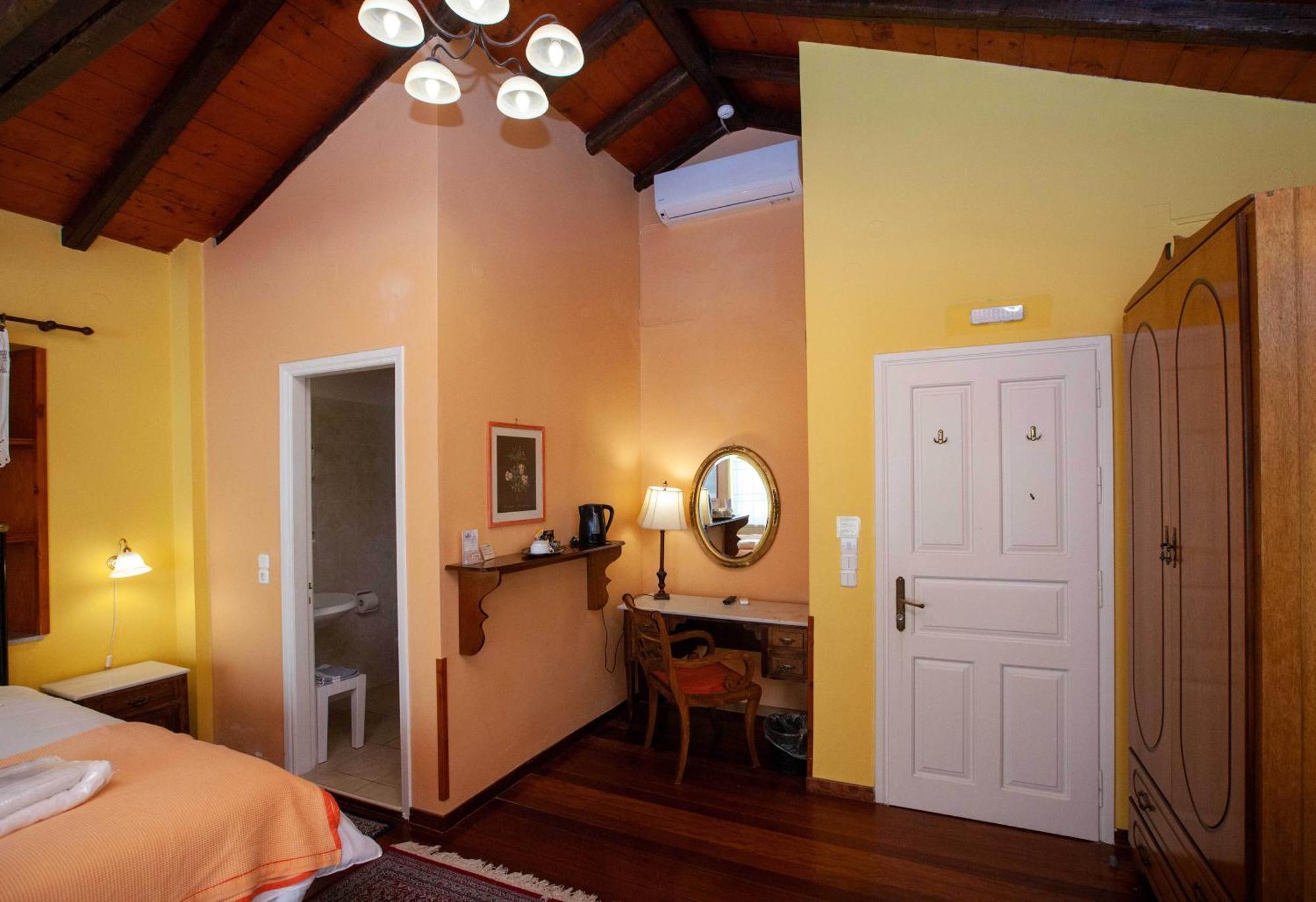 Byron Traditional Hotel Nafplio Pokoj fotografie